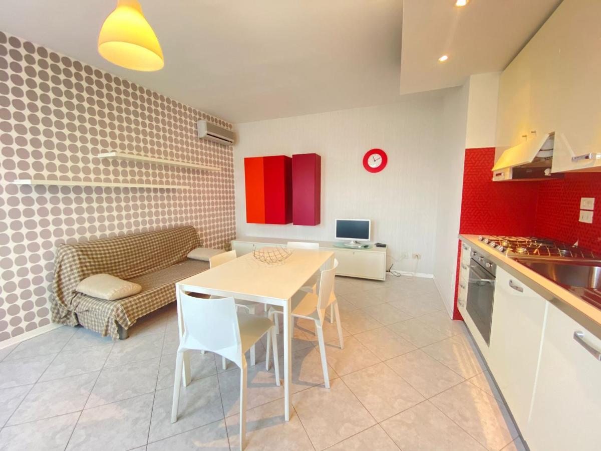 Venere Apartament Tirrenia Eksteriør bilde