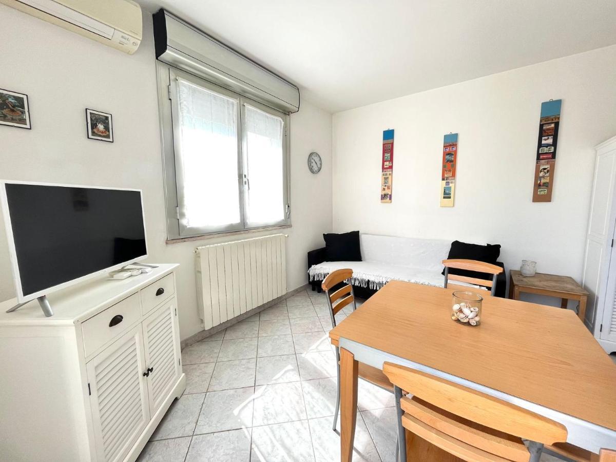 Venere Apartament Tirrenia Eksteriør bilde