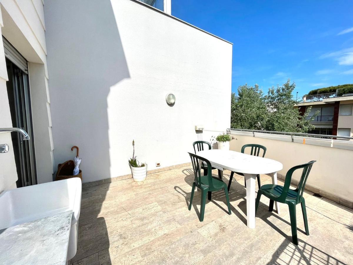 Venere Apartament Tirrenia Eksteriør bilde