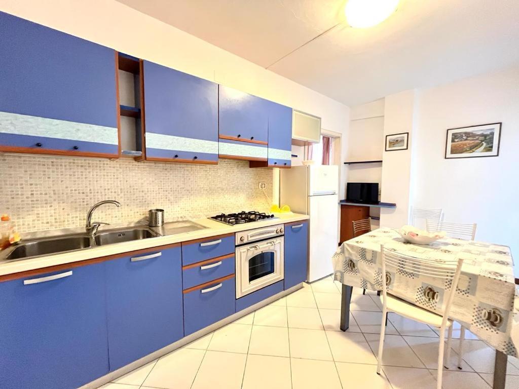 Venere Apartament Tirrenia Eksteriør bilde